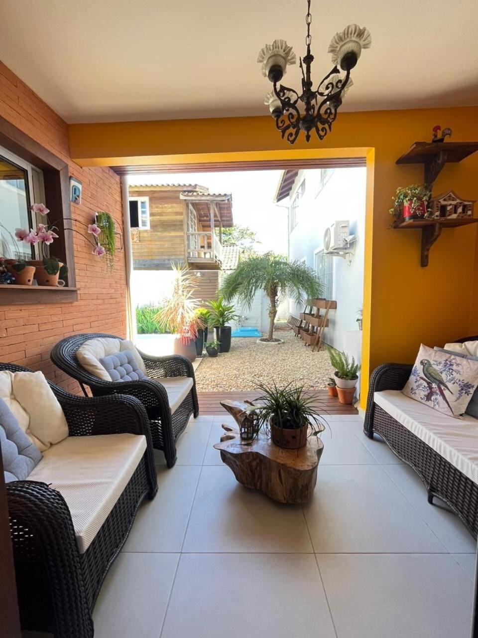 Apartamento Casa Aconchegante Em Sambaqui
