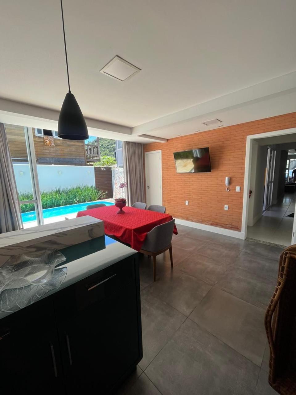 Casa Aconchegante Em Sambaqui Apartamento *